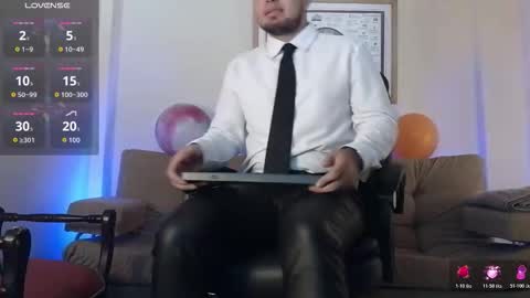 Bradley Colton Independ Model online show from 12.05.25