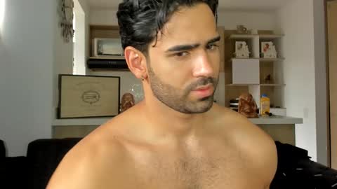 bradleymartin7 online show from 02.21.25