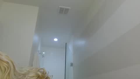 Snapshot of braindeadbetty chatting on 05.03.26 i am a naughty jedi knight online show from 05.03.26