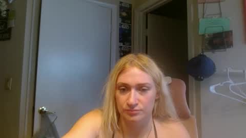 Snapshot of braindeadbetty chatting on 05.14.26 i am a naughty jedi knight online show from 05.14.26