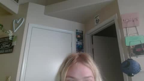 Snapshot of braindeadbetty chatting on 05.15.26 i am a naughty jedi knight online show from 05.15.26