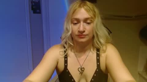 Snapshot of braindeadbetty chatting on 05.17.26 i am a naughty jedi knight online show from 05.17.26