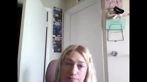 Snapshot of braindeadbetty chatting on 05.17.26 i am a naughty jedi knight online show from 05.17.26