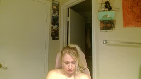 Snapshot of braindeadbetty chatting on 05.22.26 i am a naughty jedi knight online show from 05.22.26