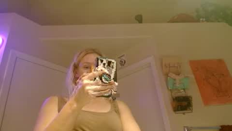 Snapshot of braindeadbetty chatting on 05.28.26 i am a naughty jedi knight online show from 05.28.26