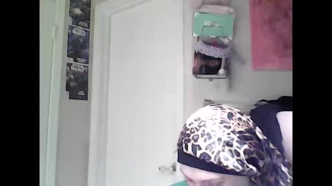 Snapshot of braindeadbetty chatting on 06.02.26 i am a naughty jedi knight online show from 06.02.26