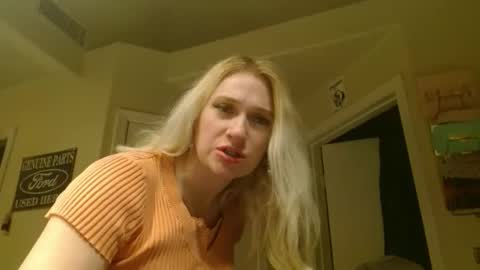 Snapshot of braindeadbetty chatting on 06.05.26 i am a naughty jedi knight online show from 06.05.26