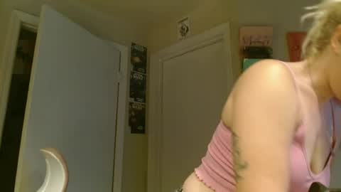 Snapshot of braindeadbetty chatting on 06.15.26 i am a naughty jedi knight online show from 06.15.26