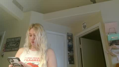 Snapshot of braindeadbetty chatting on 06.21.26 i am a naughty jedi knight online show from 06.21.26