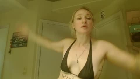 Snapshot of braindeadbetty chatting on 06.25.26 i am a naughty jedi knight online show from 06.25.26