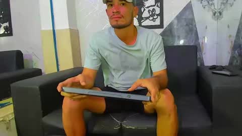 Snapshot of brandon_bless chatting on 07.07.26 brandon_bless online show from 07.07.26