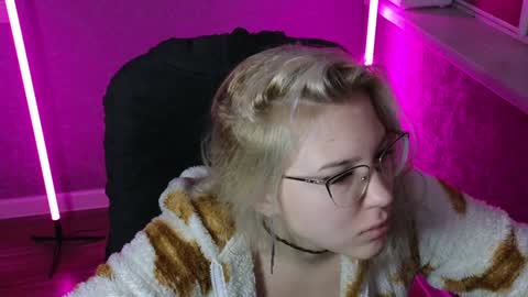 Snapshot of brandy__stars chatting on 12.20.24 Belle online show from 12.20.24