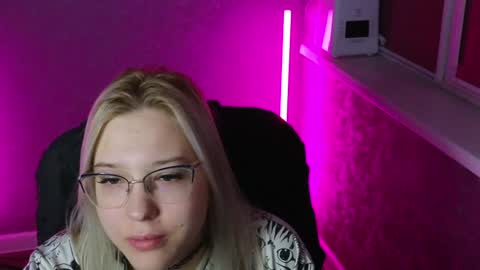 Snapshot of brandy__stars chatting on 12.22.24 Belle online show from 12.22.24