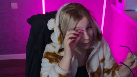 Snapshot of brandy__stars chatting on 01.29.25 Belle online show from 01.29.25