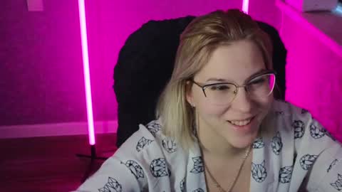 Snapshot of brandy__stars chatting on 02.02.25 Belle online show from 02.02.25