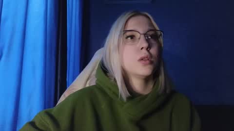 Snapshot of brandy__stars chatting on 09.15.25 Belle online show from 09.15.25