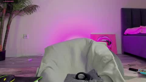 Johny Bravo online show from 02.14.25