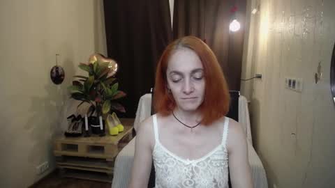 Snapshot of breeterner chatting on 03.11.25 breeterner online show from 03.11.25