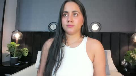 Snapshot of brenda__garcia chatting on 06.05.26 online show from 06.05.26