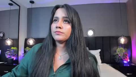 Snapshot of brenda__garcia chatting on 06.18.26 online show from 06.18.26