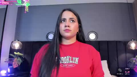 Snapshot of brenda__garcia chatting on 06.24.26 online show from 06.24.26