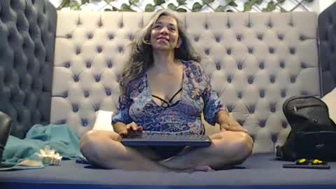 BRENDA VELASQUEZ online show from 02.11.26