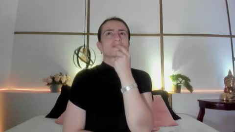 MeganBeaked online show from 11.04.25