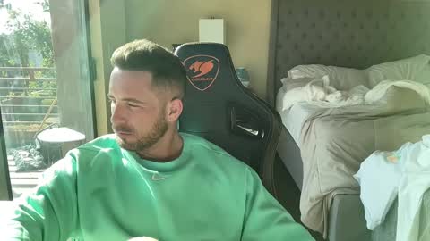 Brett Mycles online show from 02.05.25