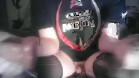 Snapshot of bri20fu chatting on 07.05.26 raining down on me online show from 07.05.26