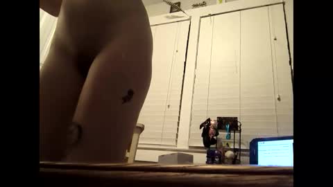 bri_ant online show from 10.27.25