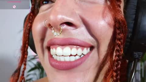 Snapshot of bri_von_dhara_ chatting on 04.09.26 Bri online show from 04.09.26