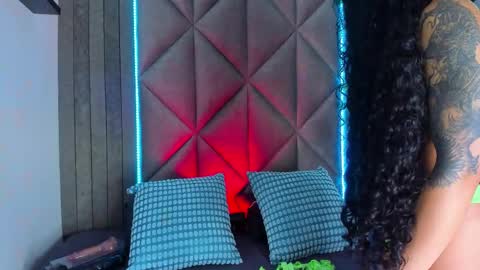 B R I A  online show from 01.14.26