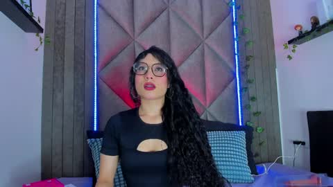 B R I A  online show from 04.11.26