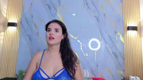 Snapshot of briana_7777 chatting on 04.15.26 Manuela online show from 04.15.26