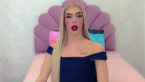 Snapshot of briana_sex32 chatting on 03.06.25 BRIANA online show from 03.06.25