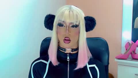 Snapshot of briana_sex32 chatting on 11.10.25 BRIANA online show from 11.10.25