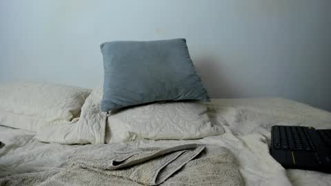 Snapshot of brianna_fallingangel chatting on 12.16.25 brianna_fallingangel online show from 12.16.25