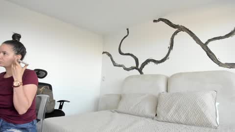    online show from 01.24.25