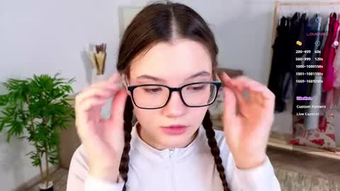 Megan online show from 04.13.26