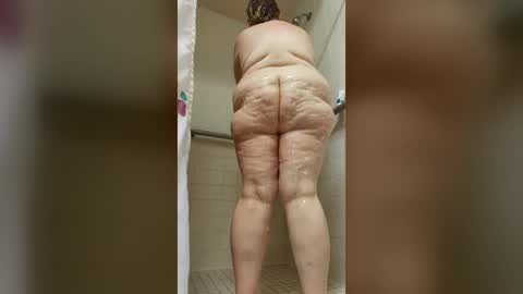 Snapshot of briebaby88 chatting on 06.19.26 Leela Marie xo online show from 06.19.26