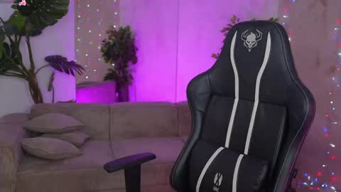 Diamonds Girls online show from 03.02.25