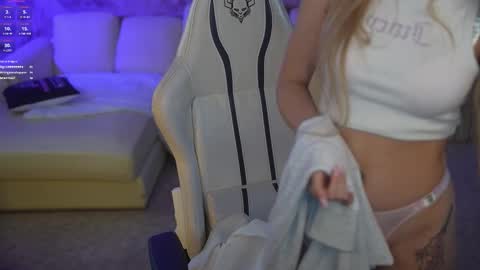 Diamonds Girls online show from 10.11.25