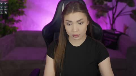 Diamonds Girls online show from 05.05.26
