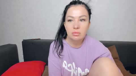 Snapshot of brilliantegirl_ chatting on 09.18.25 brilliantegirl_ online show from 09.18.25