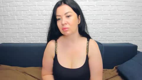 Snapshot of brilliantegirl_ chatting on 11.21.25 brilliantegirl_ online show from 11.21.25