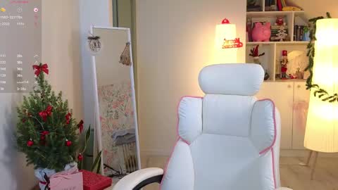 Vi. online show from 12.21.24