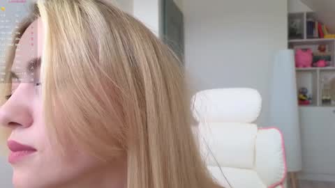 Vi. online show from 02.04.25