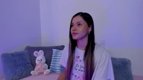 Snapshot of brisa_blue chatting on 11.14.25 Brisa online show from 11.14.25