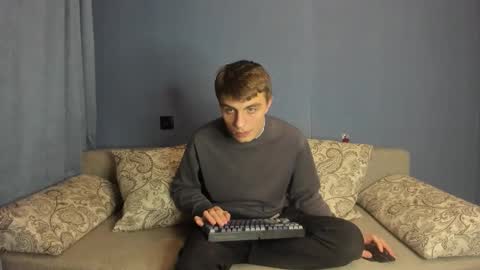 bristlebback online show from 11.08.25