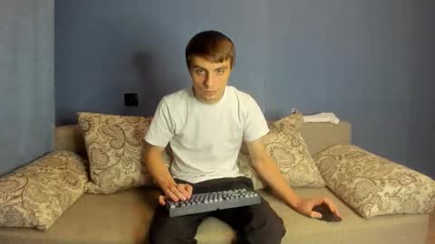 bristlebback online show from 12.04.25